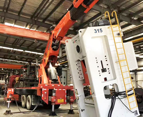 屯昌附近随车吊出租，轻松解决运输难题