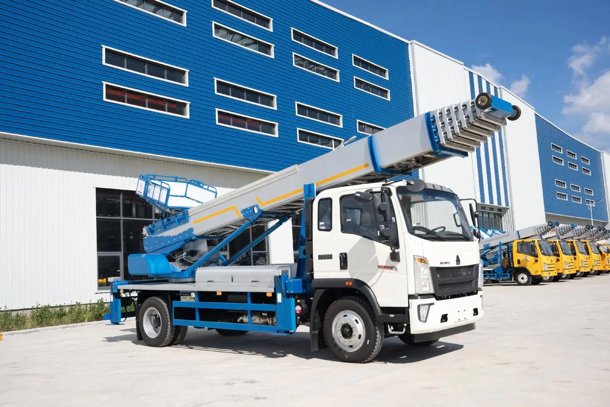 屯昌出租云梯车高空作业车 建筑垃圾搬运